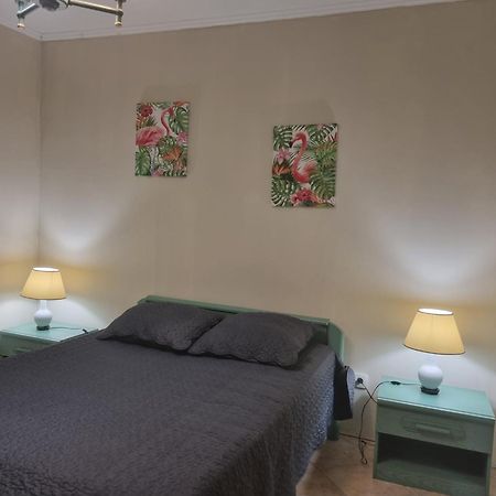 Les Conils - Gites Et Chambres D'Hotes Saint-Pierre-de-Vassols Exteriör bild